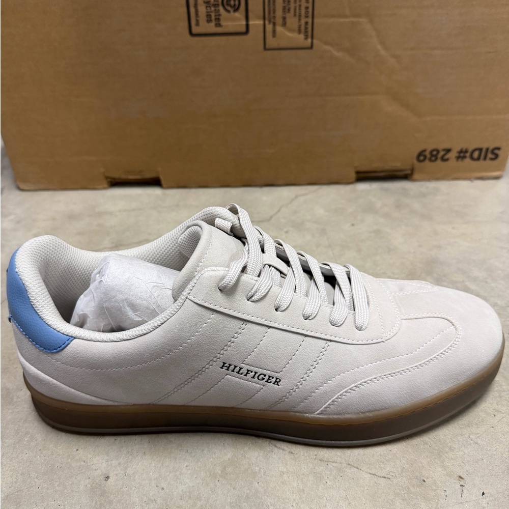 Tommy Hilfiger Men's Beige and Light Blue Sneakers